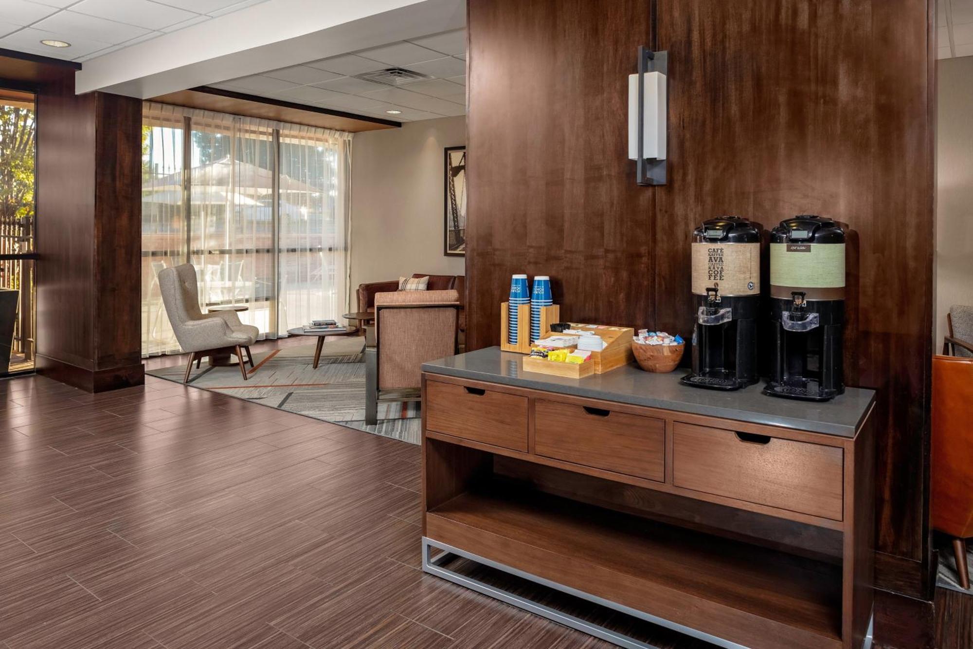 Four Points By Sheraton Memphis East Экстерьер фото